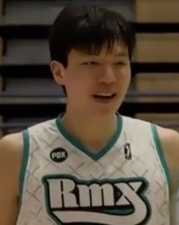 星空体育app下载-混音主帅：杨瀚森是我们攻防两端的支柱，他的英语进步非常多