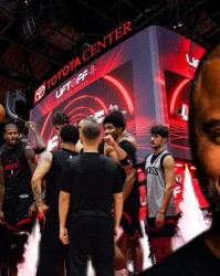 星空体育app下载-单场14分4助，再中4记三分！2阵神射加时遭雪藏，火箭输了他没输